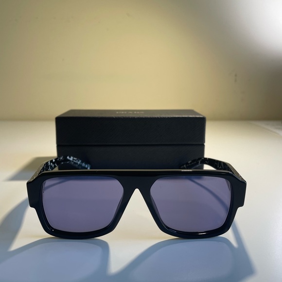 NEW AUTHENTIC PRADA SUNGLASSES. Never been worn. FULL package included. - Picture 6 of 9